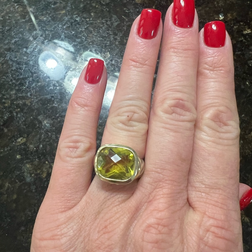 David Yurman peridot ring